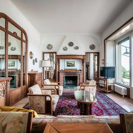I Tigli - By Myhomeincomo Brunate
